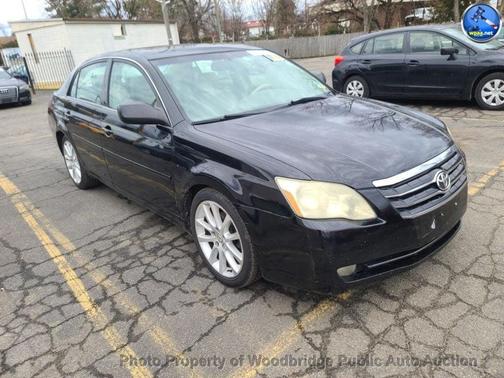 2005 Toyota Avalon XLS