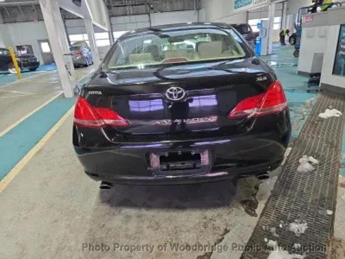 2005 Toyota Avalon XLS