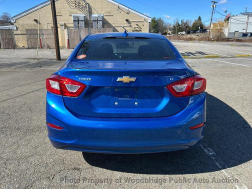 Blue 2018 Chevrolet Cruze LT
