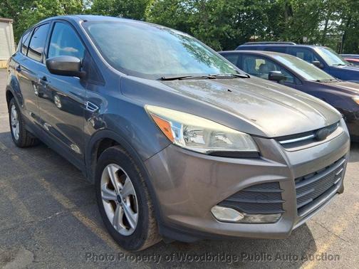 Sterling Gray Metallic 2014 Ford Escape SE