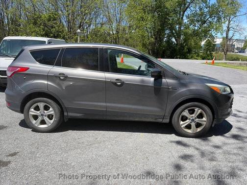 Sterling Gray Metallic 2014 Ford Escape SE