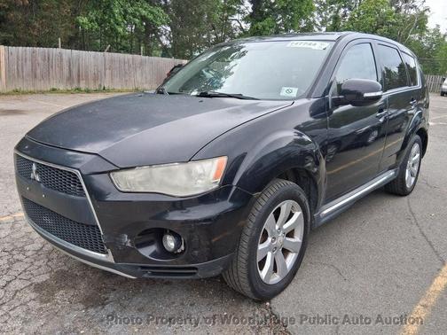 Labrador Black Pearl 2010 Mitsubishi Outlander GT
