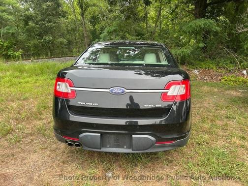 2011 Ford Taurus SEL