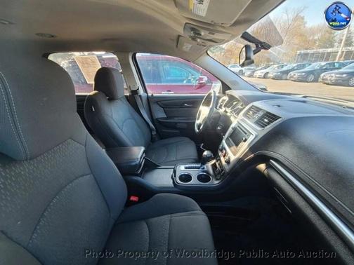 2015 GMC Acadia SLE-2