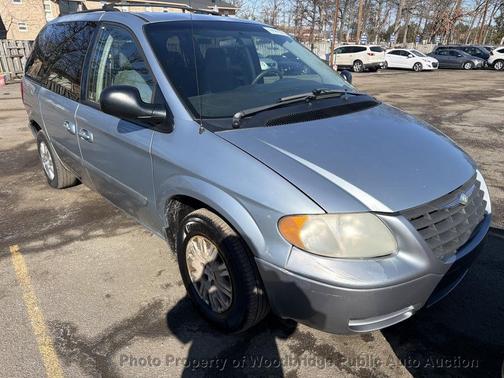 2006 Chrysler Town & Country Base