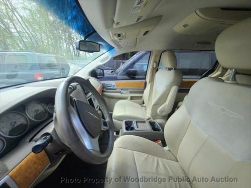 2008 Chrysler Town & Country Limited