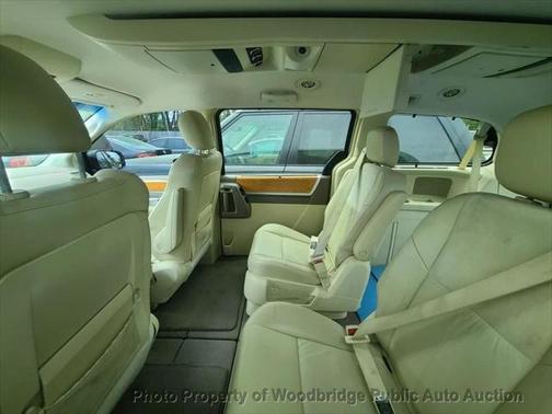 2008 Chrysler Town & Country Limited