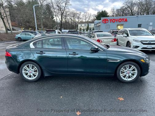 2017 Jaguar XE 25t Premium