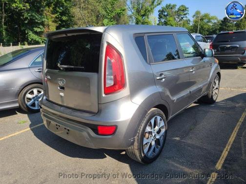 Bright Silver Metallic 2013 Kia Soul !