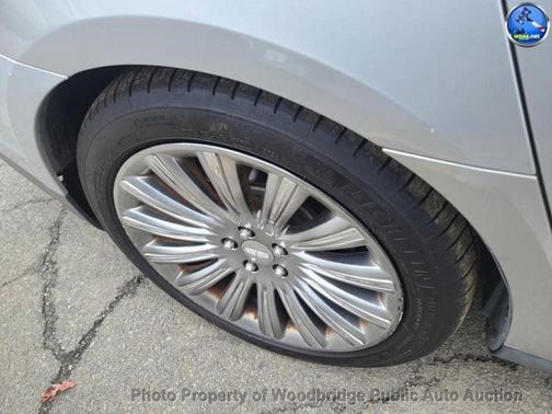 2013 Lincoln MKS Base
