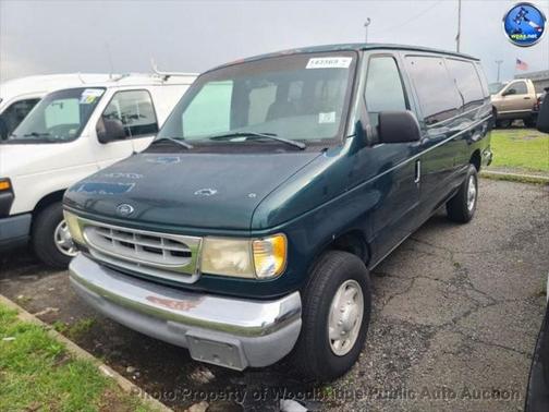 1998 Ford Club Wagon XL