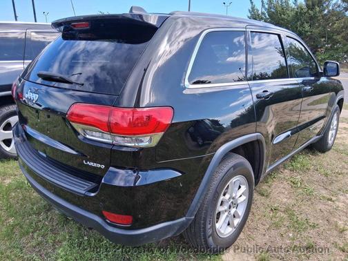 Diamond Black Crystal Pearlcoat 2018 Jeep Grand Cherokee Laredo