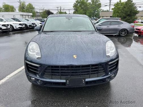 2017 Porsche Macan Base