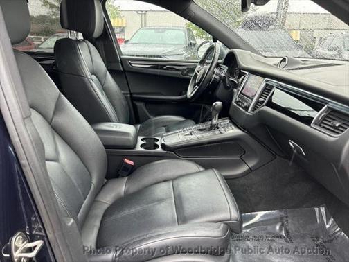 2017 Porsche Macan Base