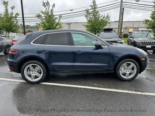 2017 Porsche Macan Base