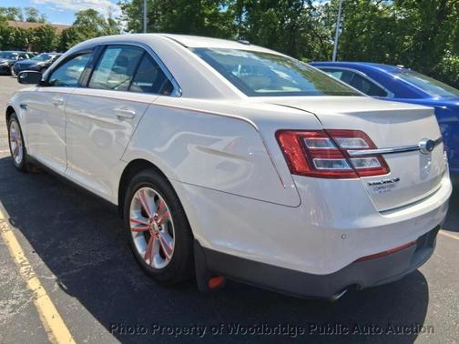 White Platinum Metallic Tri-Coat 2015 Ford Taurus SEL