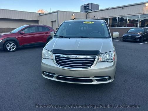 2011 Chrysler Town & Country Touring
