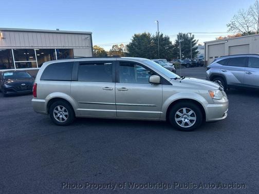2011 Chrysler Town & Country Touring