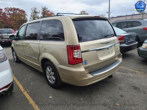 2011 Chrysler Town & Country Touring