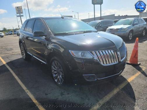 2014 Lincoln MKX Base