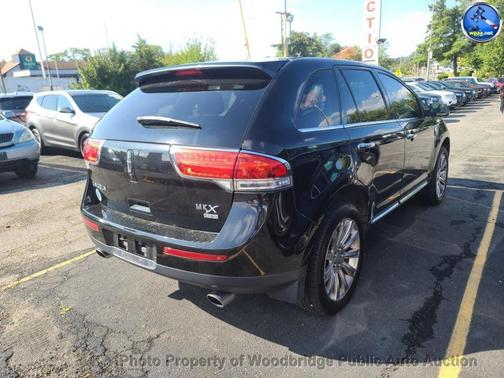2014 Lincoln MKX Base