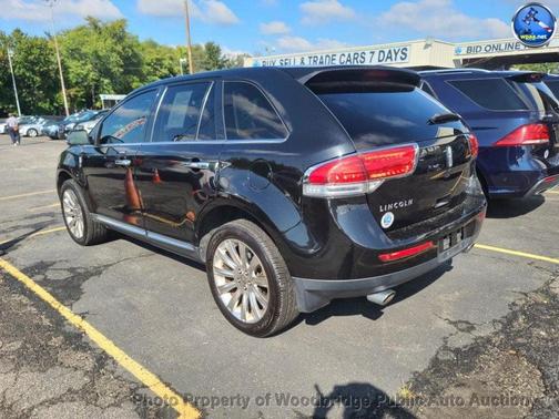 2014 Lincoln MKX Base