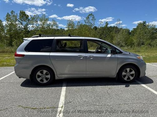 2012 Toyota Sienna LE