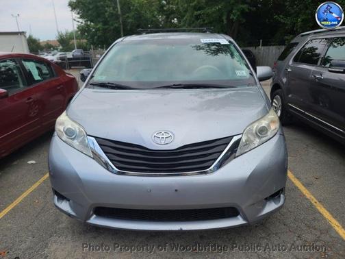 2012 Toyota Sienna LE