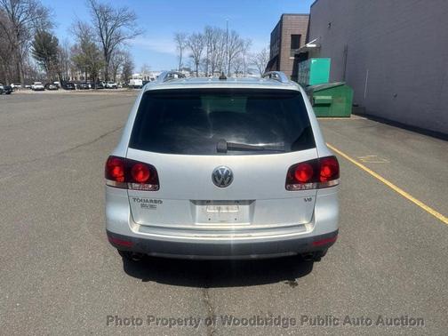 Reflex Silver Metallic 2009 Volkswagen Touareg 2 VR6