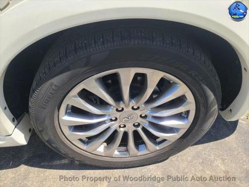 2015 INFINITI QX80 Base