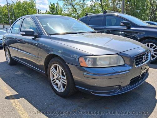 Titanium Gray Metallic 2009 Volvo S60 2.5T