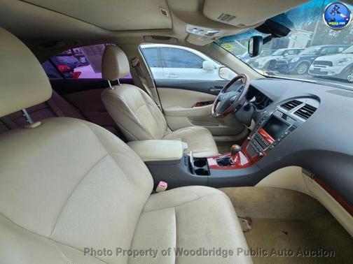 White 2011 Lexus ES 350 Base