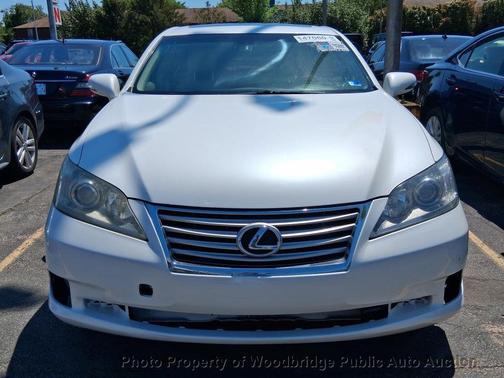 White 2011 Lexus ES 350 Base