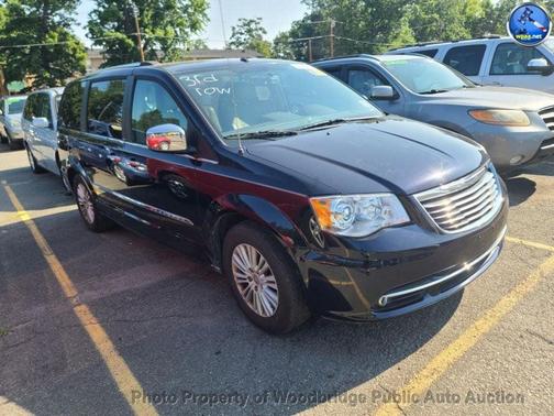 Sapphire Crystal Met Clearcoat 2011 Chrysler Town & Country Limited