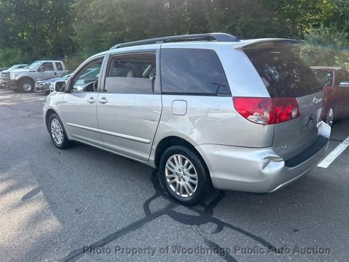 2009 Toyota Sienna XLE