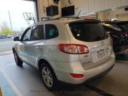 2012 Hyundai SANTA FE SE