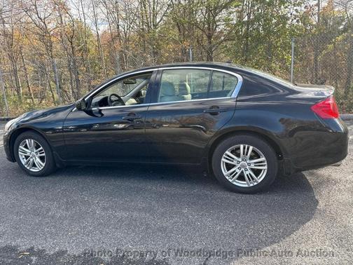 2013 INFINITI G37x Base