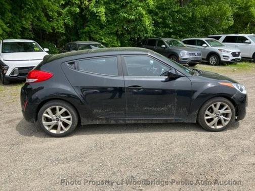 2017 Hyundai Veloster Base