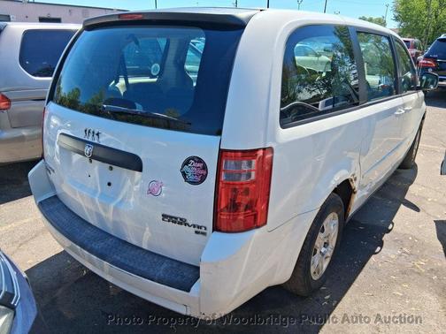 Stone White Clearcoat 2010 Dodge Grand Caravan SE