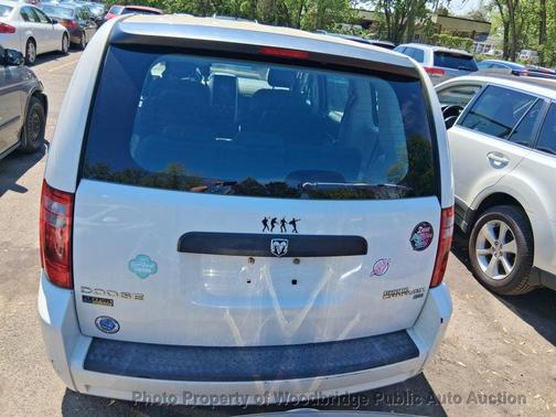 Stone White Clearcoat 2010 Dodge Grand Caravan SE