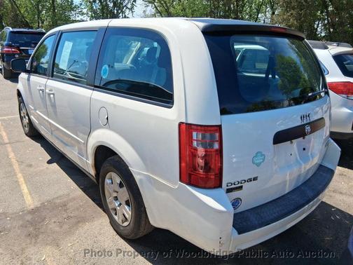 Stone White Clearcoat 2010 Dodge Grand Caravan SE
