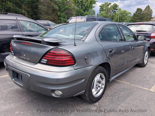 Graystone Metallic 2004 Pontiac Grand Am SE