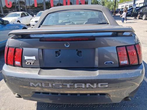 Gray 2004 Ford Mustang GT