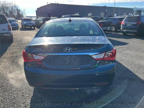 2013 Hyundai SONATA GLS