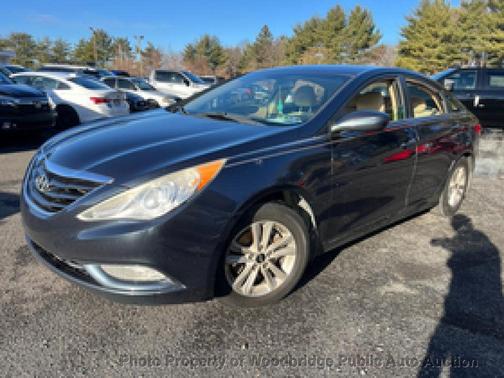 2013 Hyundai SONATA GLS