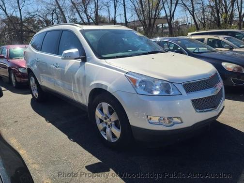 Photo 3 of 15 of 2012 Chevrolet Traverse LTZ