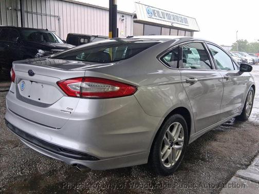 Ingot Silver 2016 Ford Fusion SE