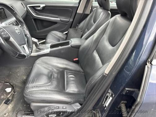 Caspian Blue Metallic 2013 Volvo S60 T5