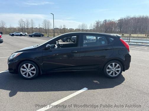 Black 2012 Hyundai Accent SE