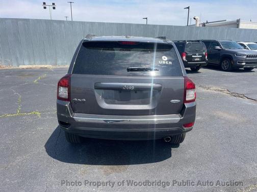 Granite Crystal Metallic Clearcoat 2017 Jeep Compass High Altitude